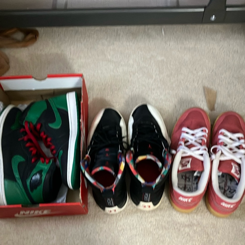 Jordan 1 pine green, Jordan 12 Chinese. New year, Nike sb adobe